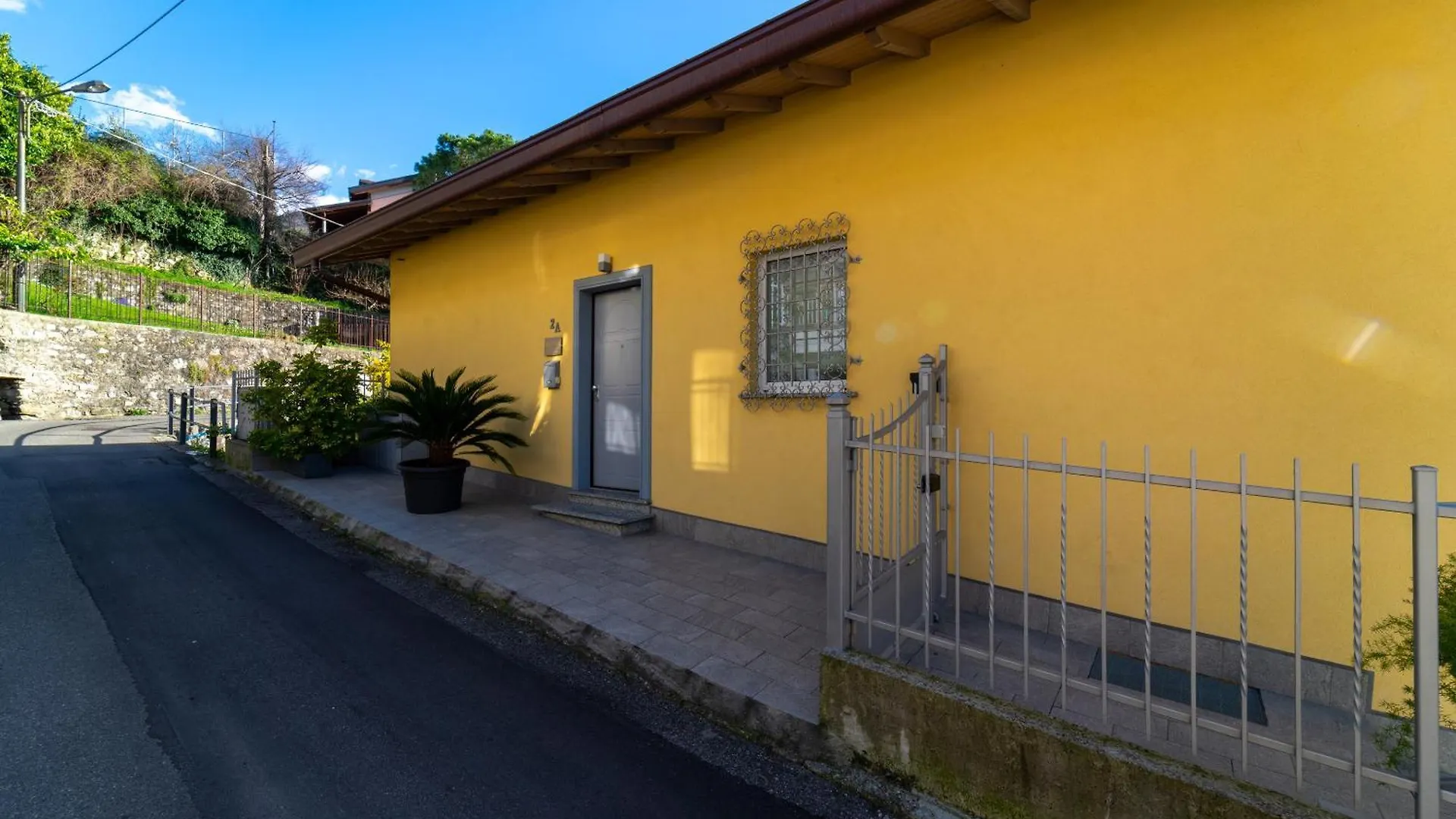 Ka' Doro With Lake View Nesso 0*,